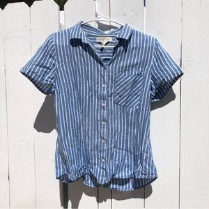Forever21 Chic Striped Blue & White Collar Button Up